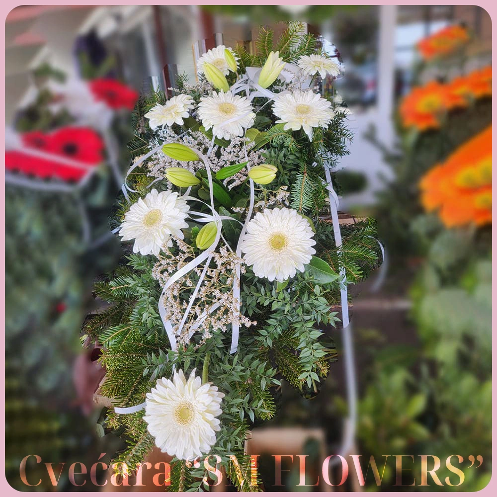 beli gerberi bele hrizanteme i beli ljiljan suza za groblje