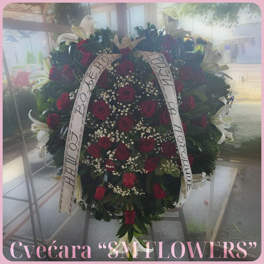 crvene ruze i beli ljiljani sa posvetom na traci venac za groblje