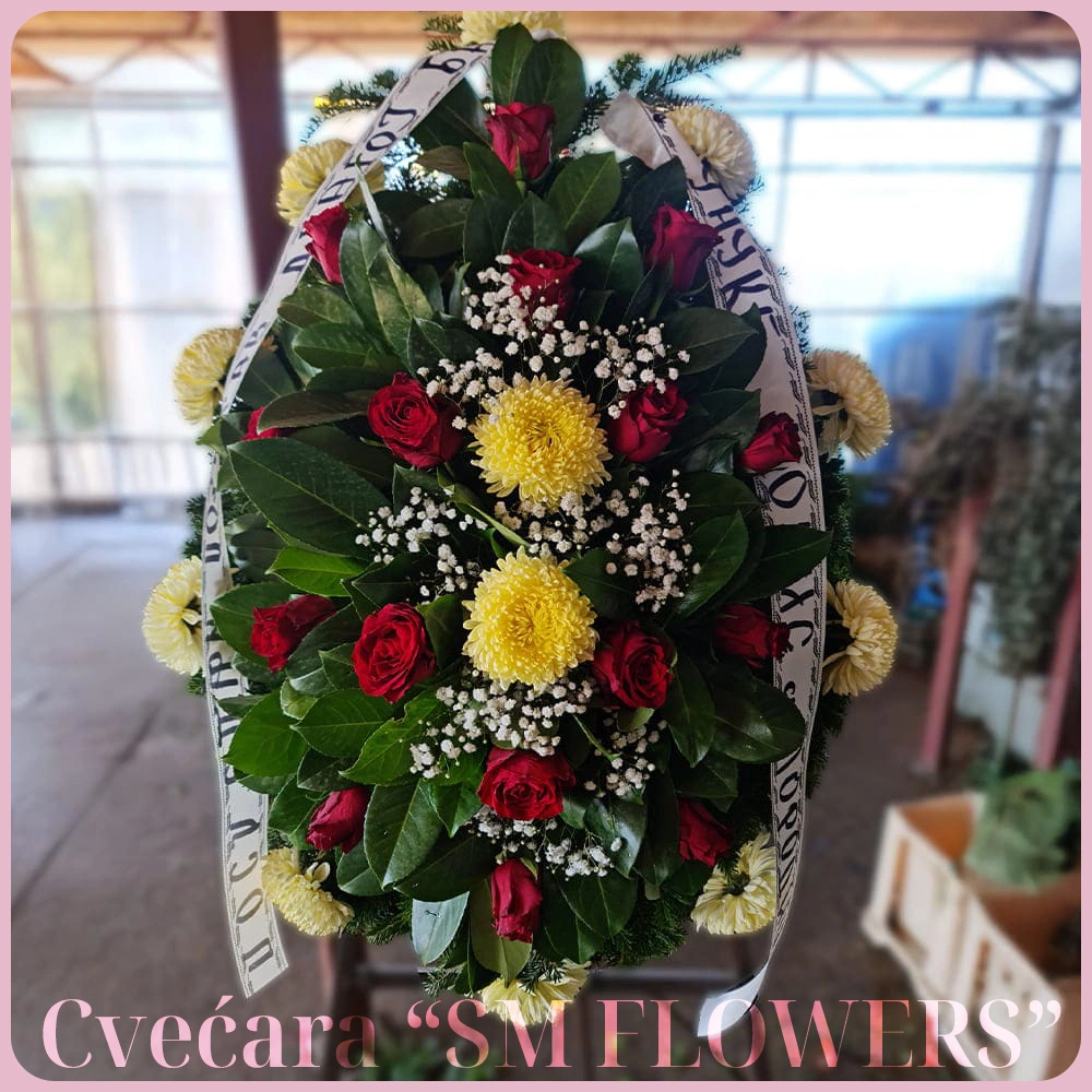 crvene ruze zute hrizanteme i gipsofila suza venac za groblje