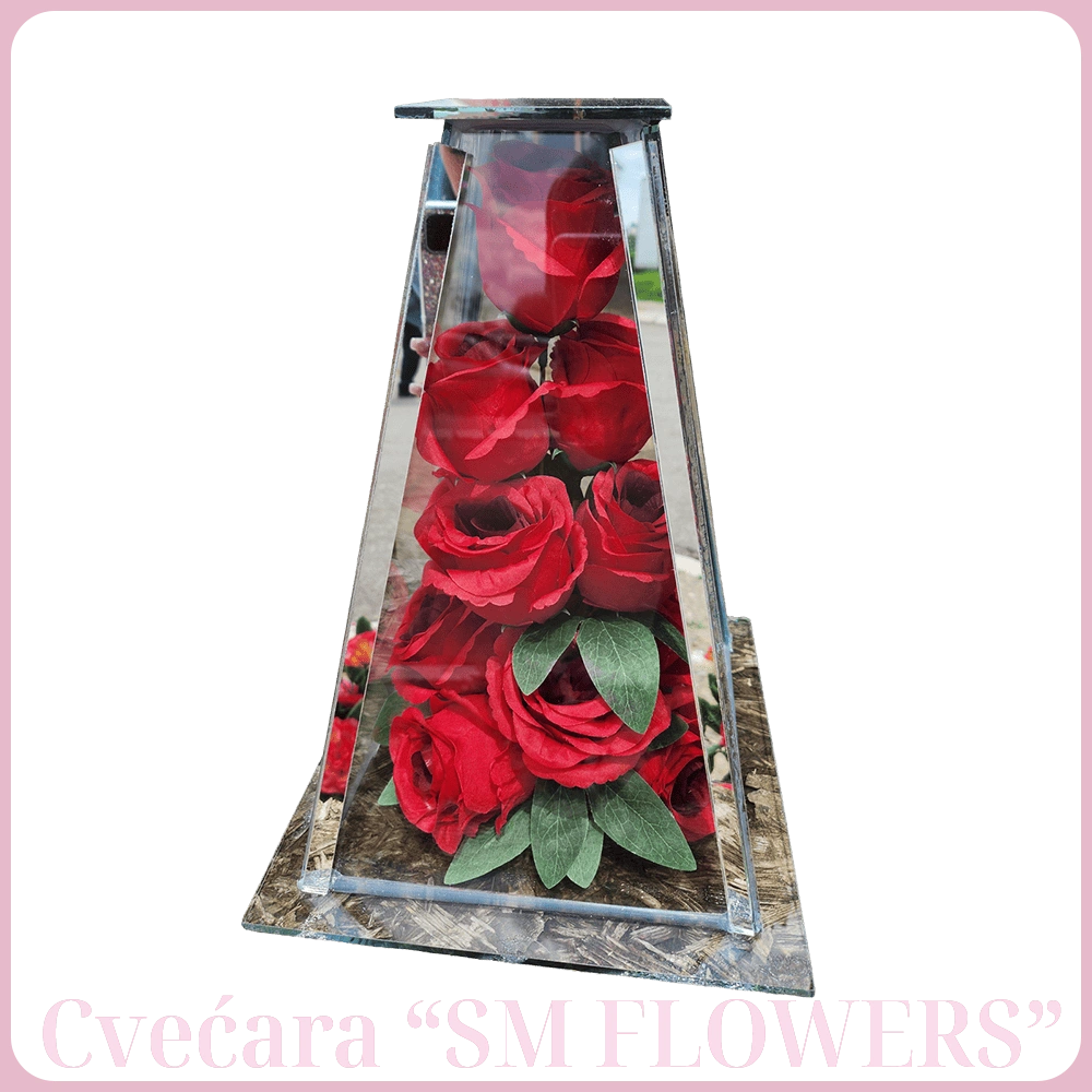 staklo od trougla crvena ruza